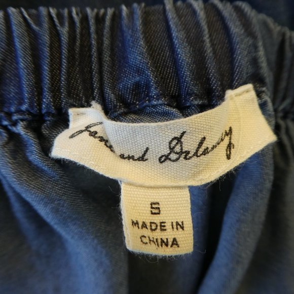Jane and Delancey Top Chambray Tencel Ruffles On Off Shoulder Tencil S Small - Picture 6 of 8